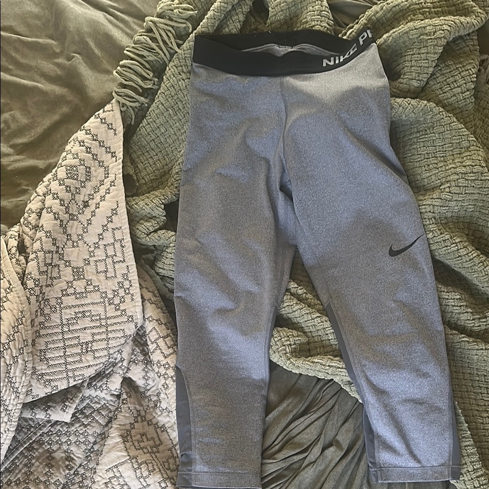 Nike Gray Leggings Moisture-Wicking Elastic Waistband